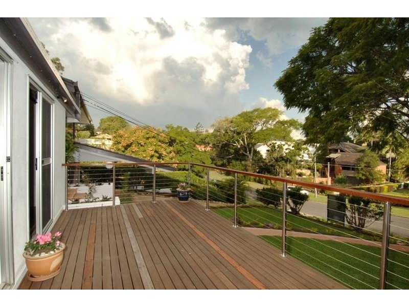 22 Glencairn Avenue, Indooroopilly QLD 4068
