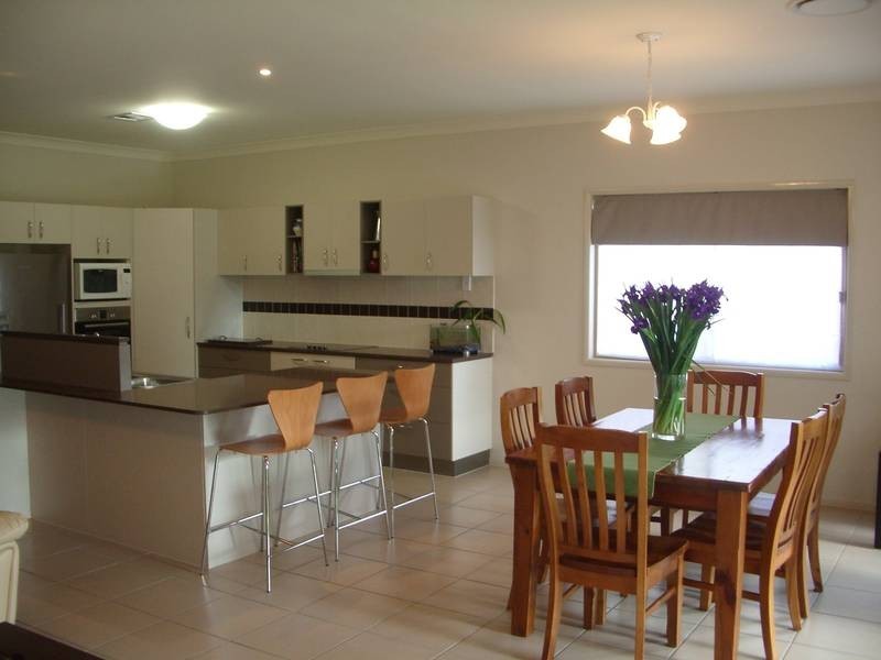 9 Kate Street, Indooroopilly QLD 4068