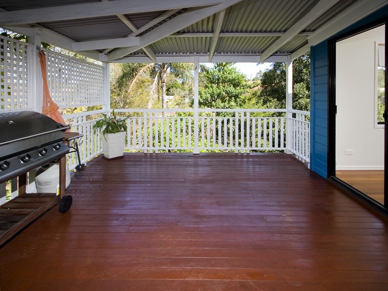 52 Gladstone Street, Indooroopilly QLD 4068
