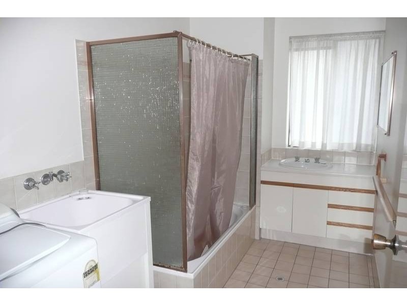 12/150 Clarence Road, Indooroopilly QLD 4068