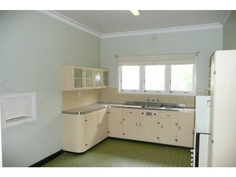 16 Brasted Street, Taringa QLD 4068