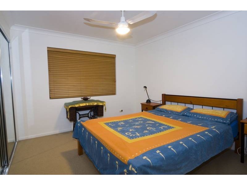 2/29 Clarence Road, Indooroopilly QLD 4068