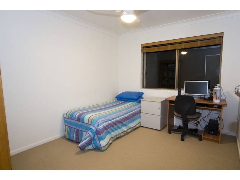2/29 Clarence Road, Indooroopilly QLD 4068