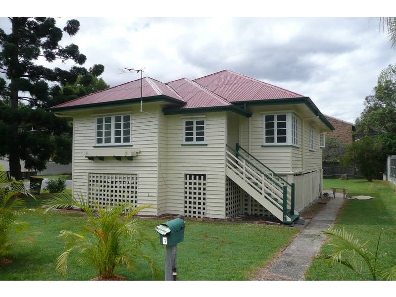 4 Sundridge Street, Taringa QLD 4068