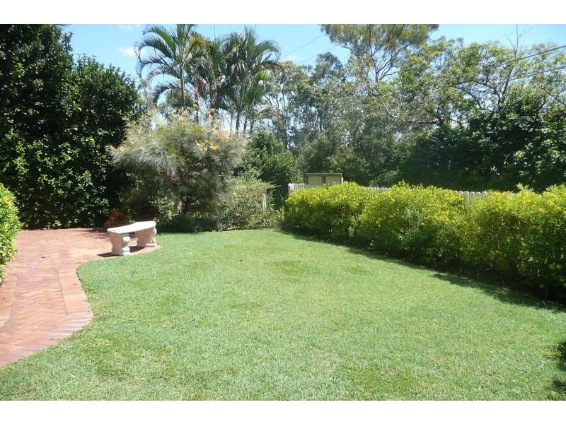 31 Seventh Avenue, St Lucia QLD 4067