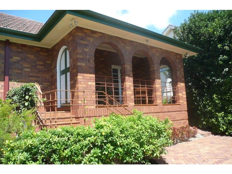 31 Seventh Avenue, St Lucia QLD 4067