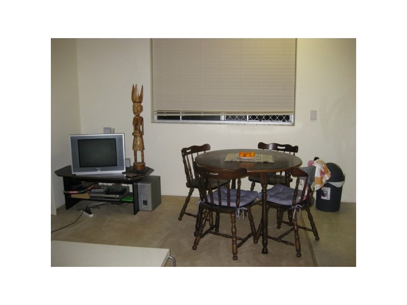 1/125 Clarence Road, Indooroopilly QLD 4068