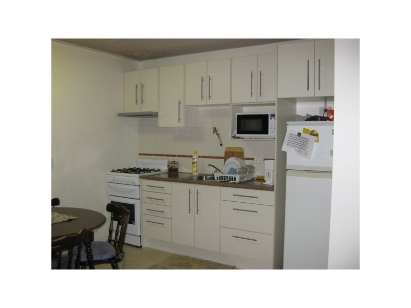 1/125 Clarence Road, Indooroopilly QLD 4068