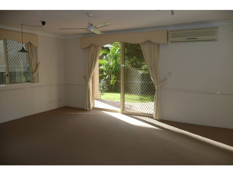 9/127 Central Ave, Indooroopilly QLD 4068