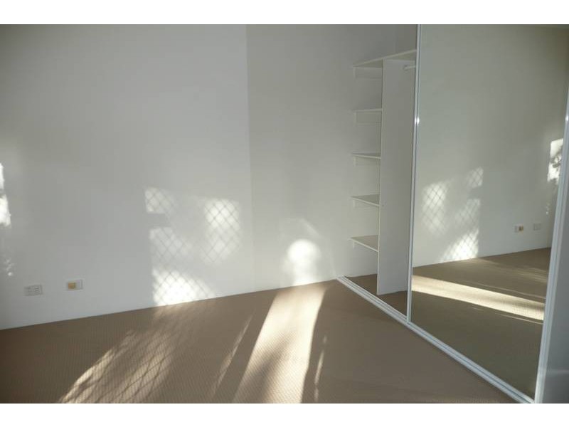 9/127 Central Ave, Indooroopilly QLD 4068