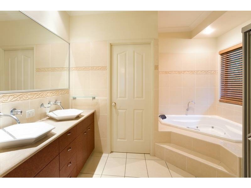 319 Fig Tree Pocket Road, Fig Tree Pocket QLD 4069