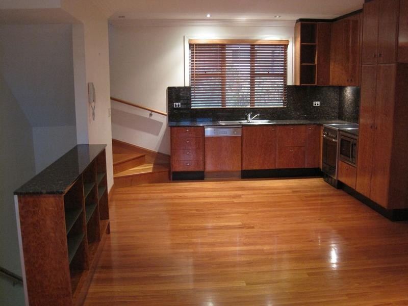 5 Cecil Street, Indooroopilly QLD 4068