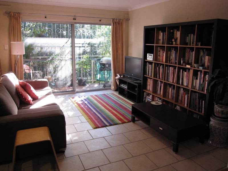 8/12 Foxton Street, Indooroopilly QLD 4068