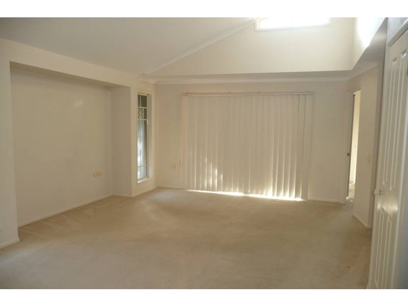 40/19 Merlin Terrace, Kenmore QLD 4069