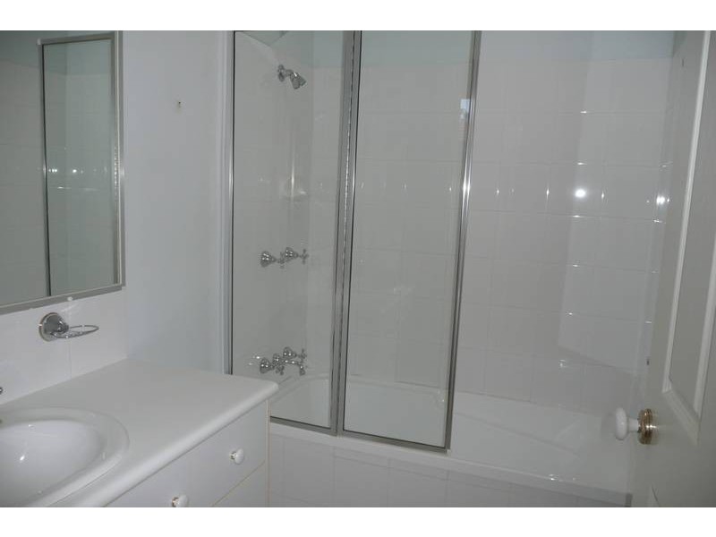 40/19 Merlin Terrace, Kenmore QLD 4069