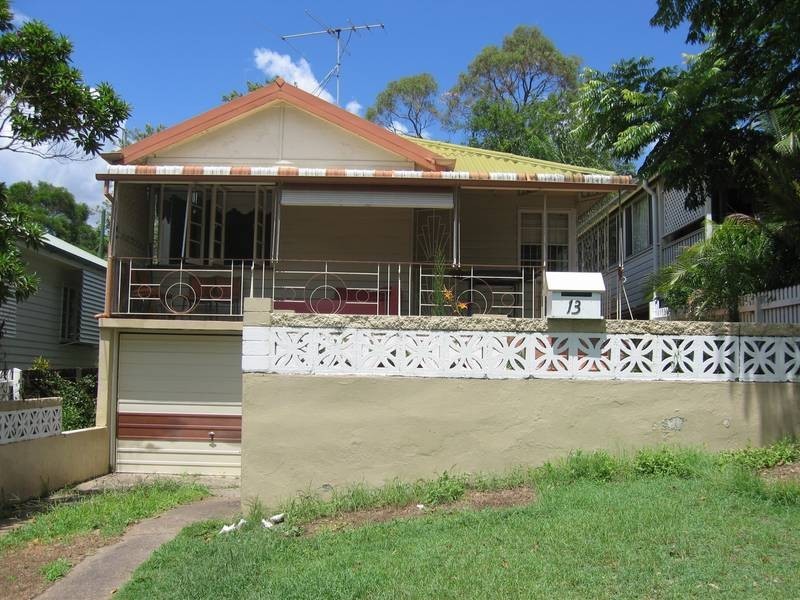 13 Rylatt Street, Indooroopilly QLD 4068