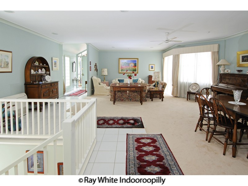 419 Swann Rd, St Lucia QLD 4067