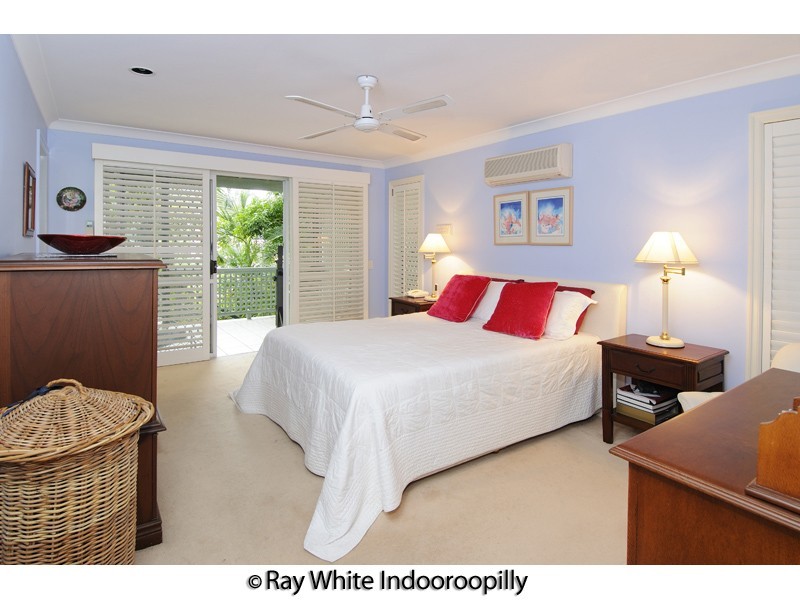 419 Swann Rd, St Lucia QLD 4067