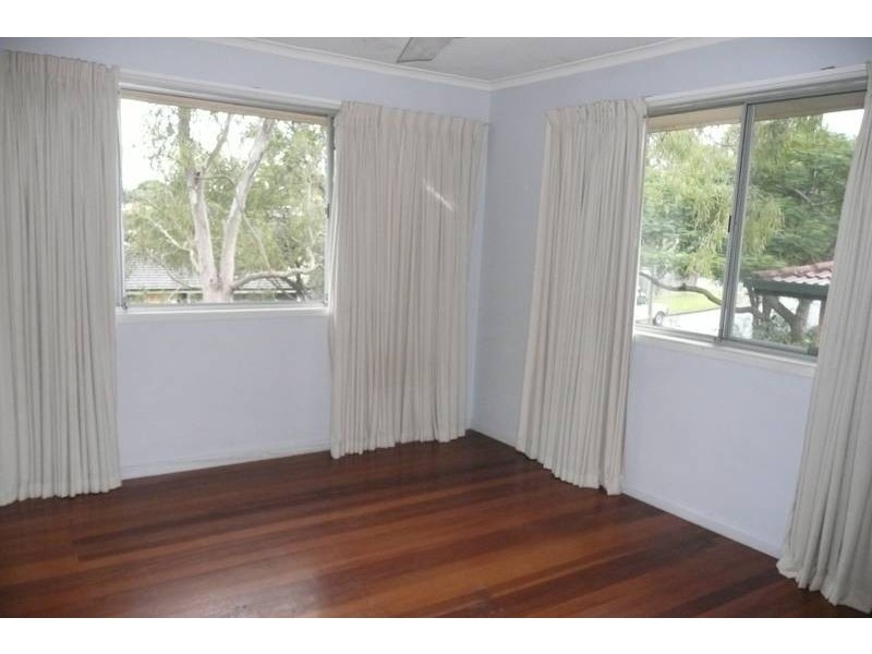 37 Emblem Street, Jamboree Heights QLD 4074