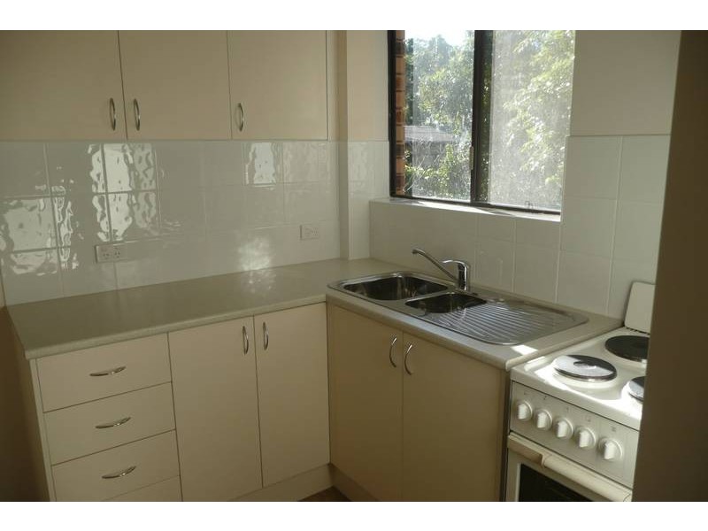 3/55 Central Avenue, Indooroopilly QLD 4068