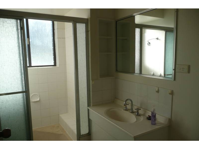 3/55 Central Avenue, Indooroopilly QLD 4068