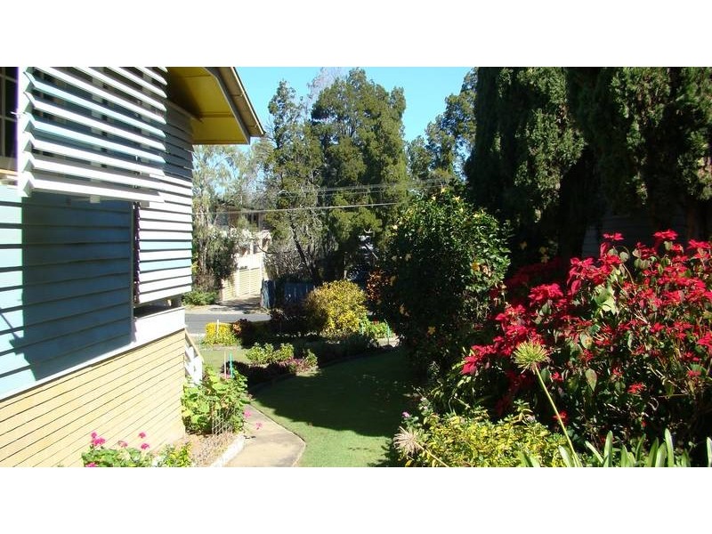 14 Newcross Street, Indooroopilly QLD 4068