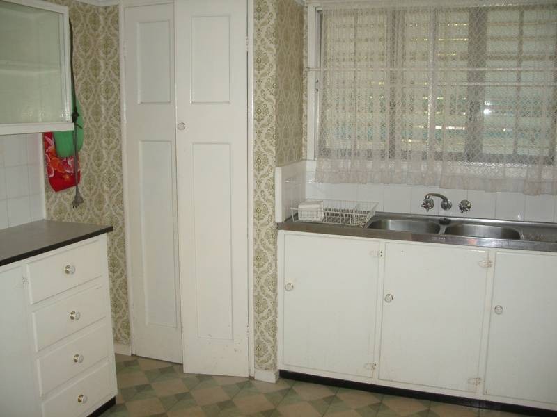 14 Newcross Street, Indooroopilly QLD 4068