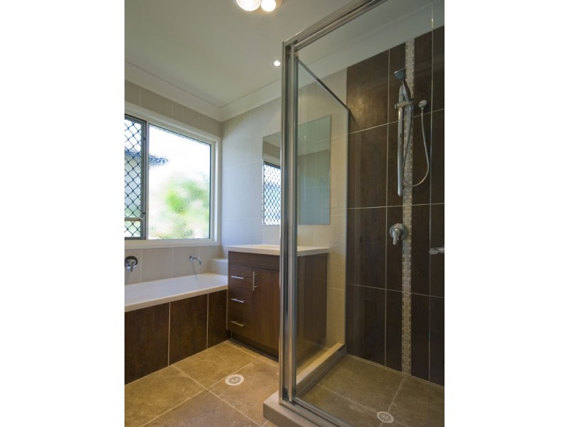 17 Usher Street, Indooroopilly QLD 4068