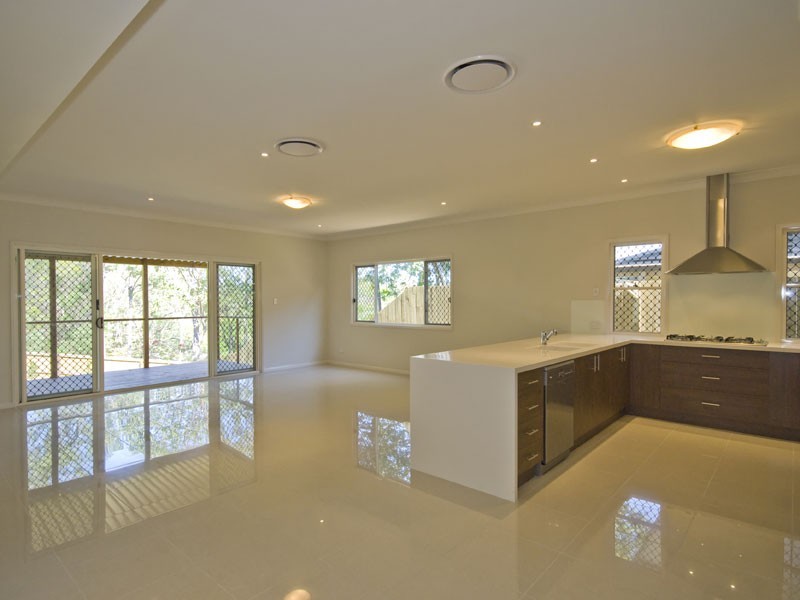 17 Usher Street, Indooroopilly QLD 4068