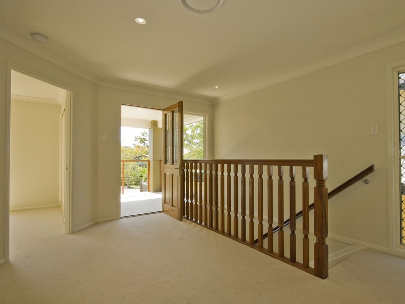 17 Usher Street, Indooroopilly QLD 4068
