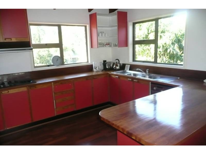 2a Goolman Street, Chapel Hill QLD 4069
