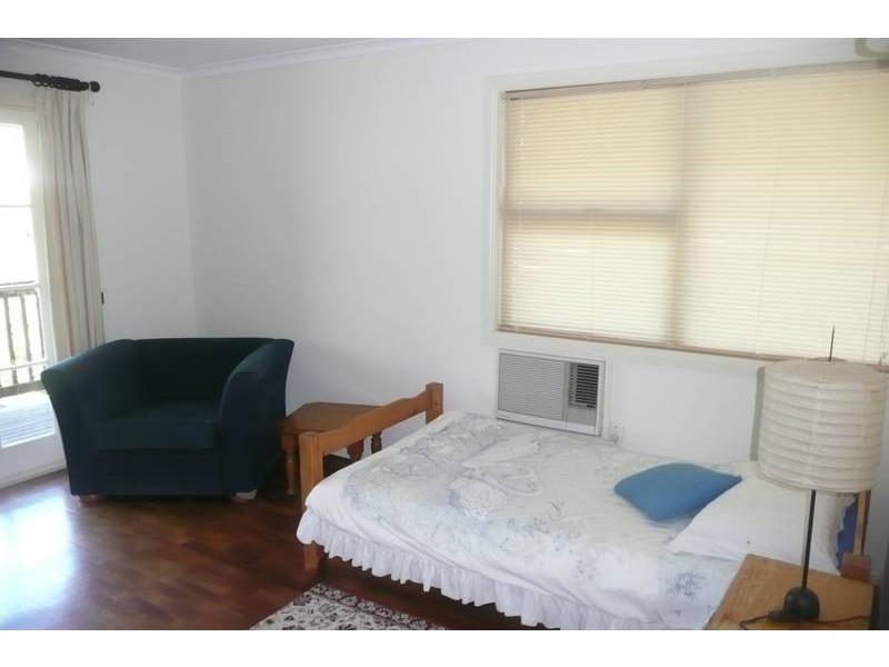 2a Goolman Street, Chapel Hill QLD 4069