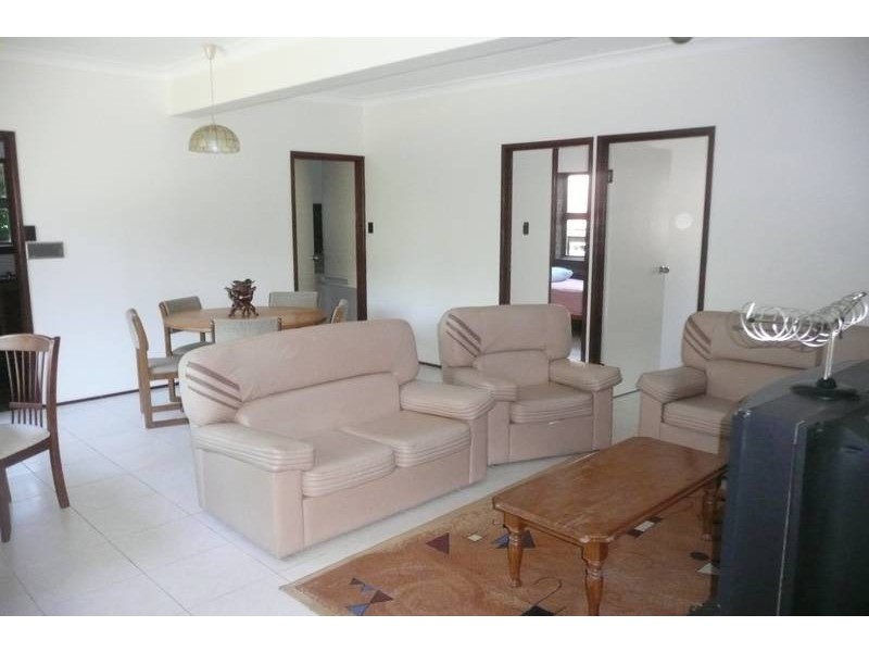 1/2a Goolman Street, Chapel Hill QLD 4069