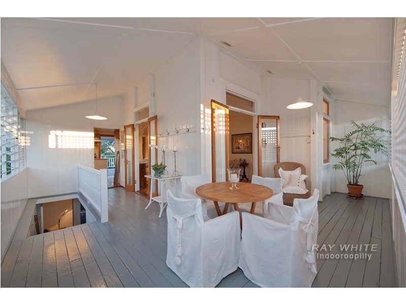 24 Clarence Road, Indooroopilly QLD 4068