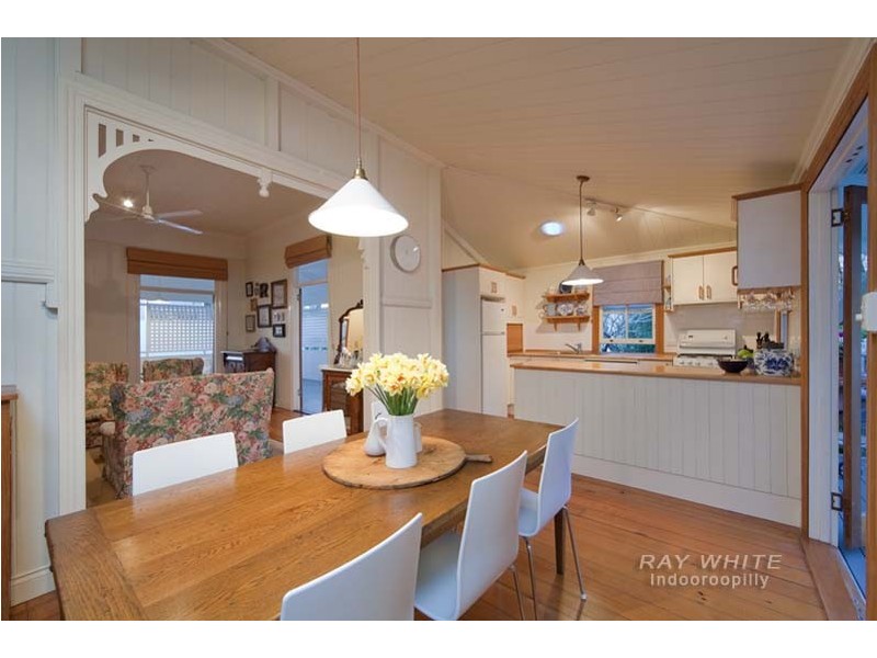 24 Clarence Road, Indooroopilly QLD 4068