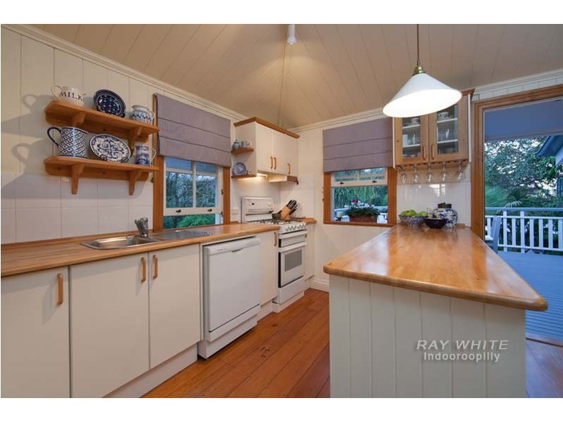 24 Clarence Road, Indooroopilly QLD 4068