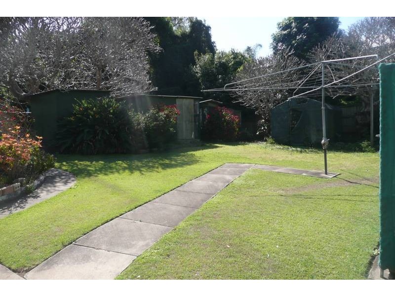 14 Newcross Street, Indooroopilly QLD 4068