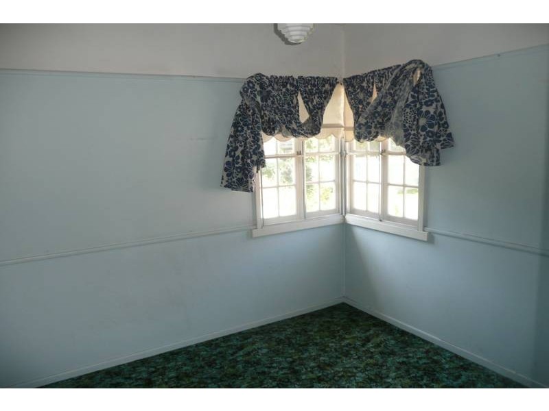 14 Newcross Street, Indooroopilly QLD 4068