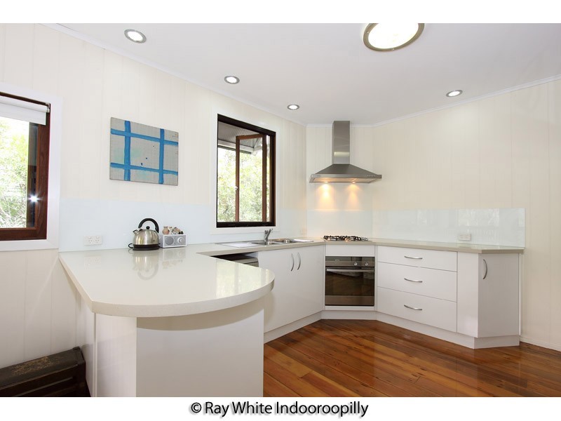 8 Rankin Street, Indooroopilly QLD 4068