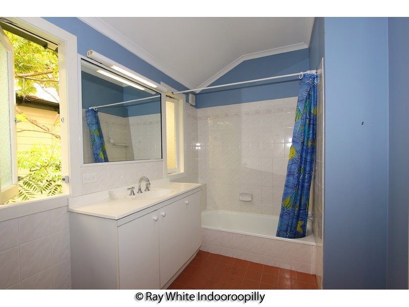 8 Rankin Street, Indooroopilly QLD 4068