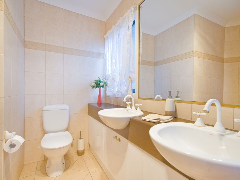 6 Aaron Place, Indooroopilly QLD 4068