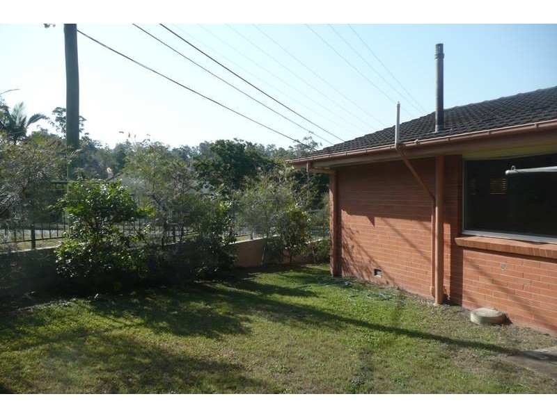 1 Currong Street, Kenmore QLD 4069