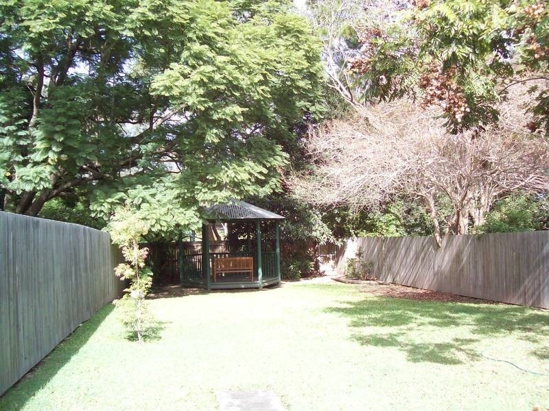 19 Witton Road, Indooroopilly QLD 4068