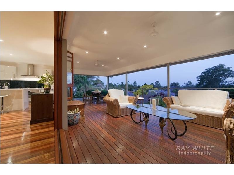 14 Glencairn Avenue, Indooroopilly QLD 4068