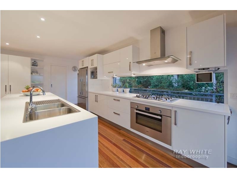 14 Glencairn Avenue, Indooroopilly QLD 4068