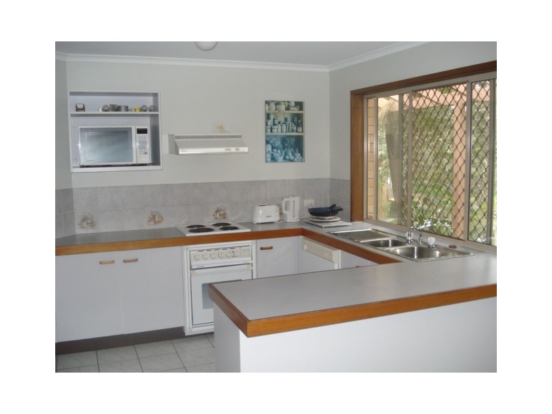 77 Ironbark Road, Chapel Hill QLD 4069