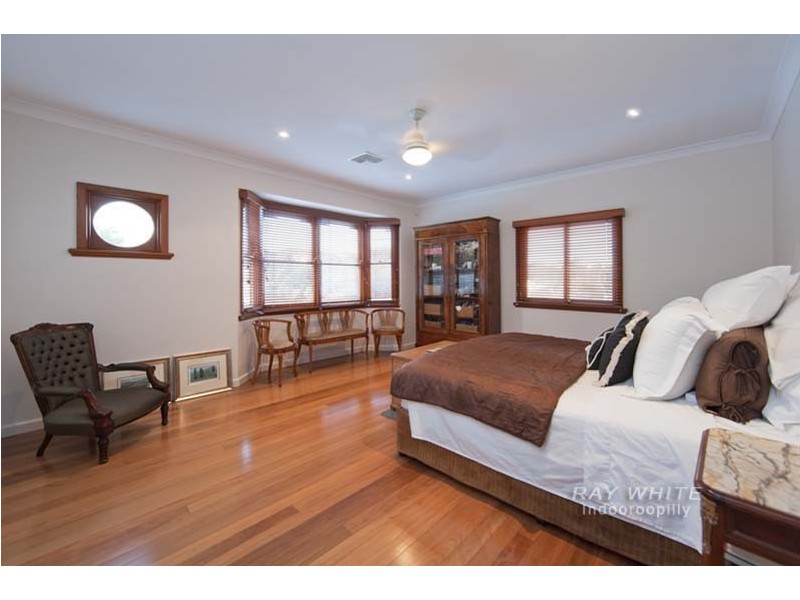 46 Greenlaw Street, Indooroopilly QLD 4068