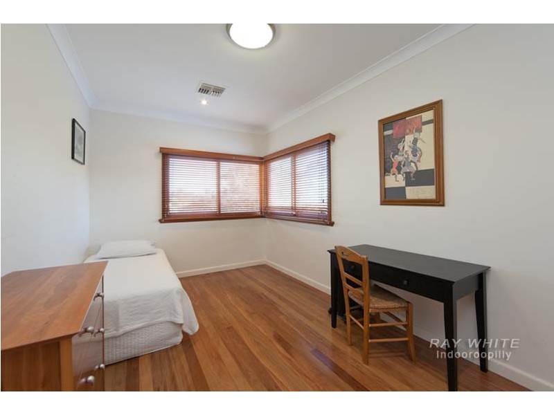 46 Greenlaw Street, Indooroopilly QLD 4068