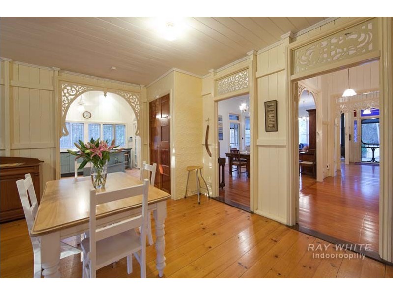 8 Handel Street, Indooroopilly QLD 4068