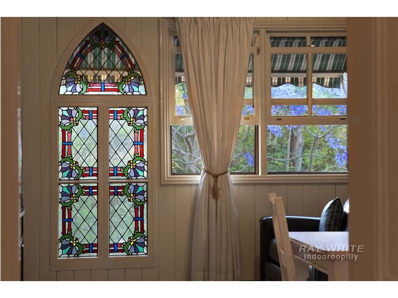 8 Handel Street, Indooroopilly QLD 4068